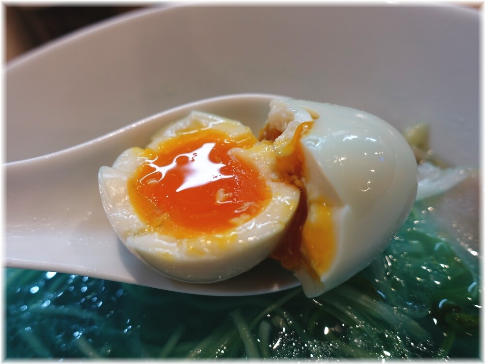 吉法師 鶏清湯(青)の味玉