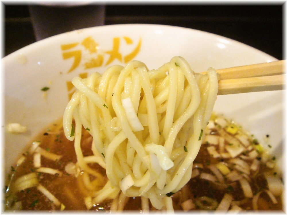 海鳴 中洲店 冷製魚介つけ麺の麺