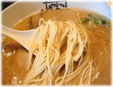 博多らーめん 虎 純正らーめんの麺