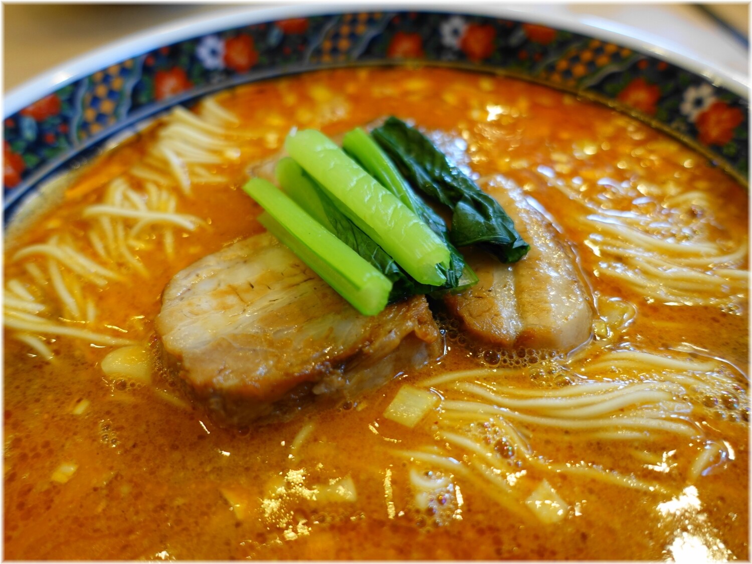 寿限無三田店2 厚切りチャーシュー担々麺の具