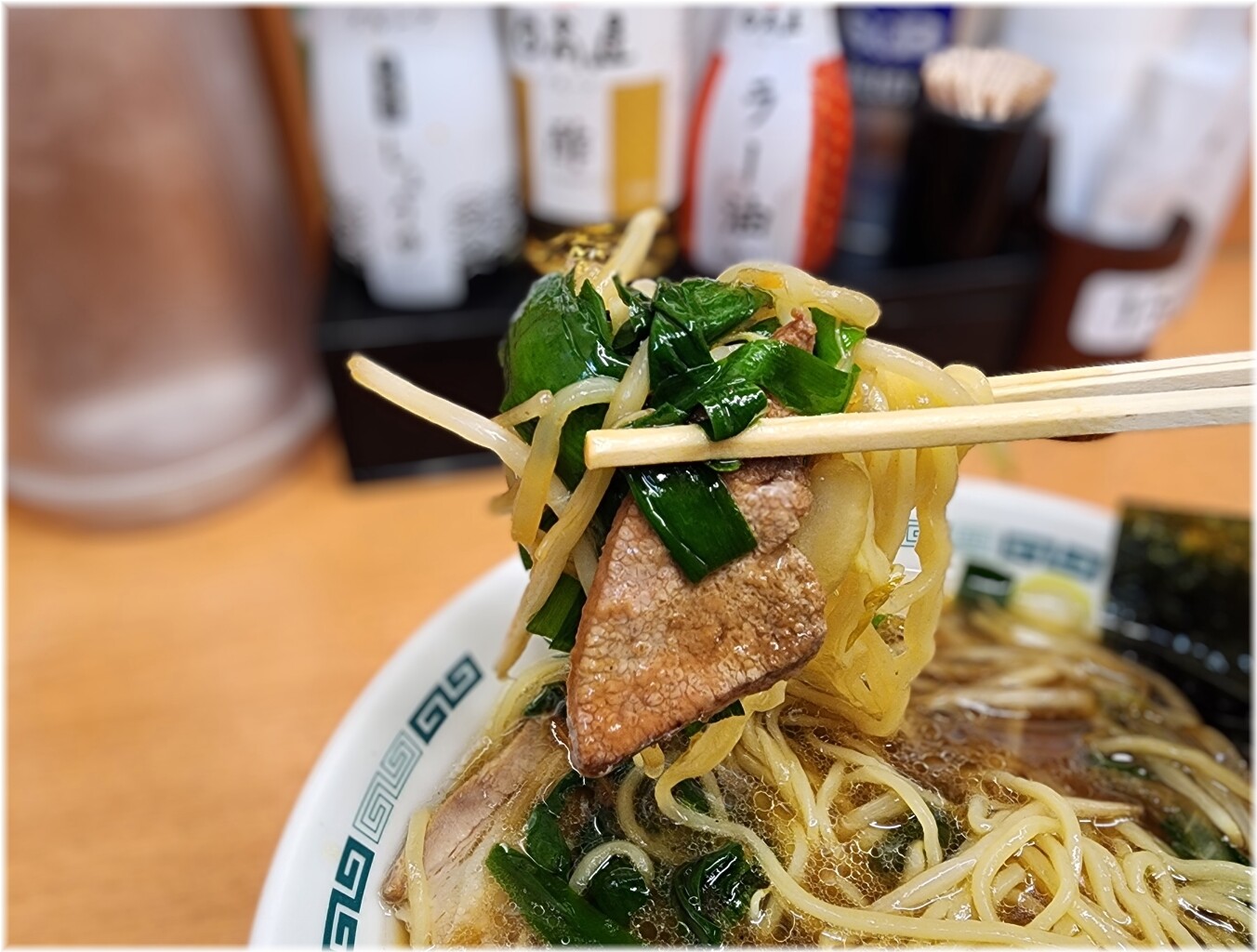 日高屋田町西口店7 ニラレバ中華そばの具