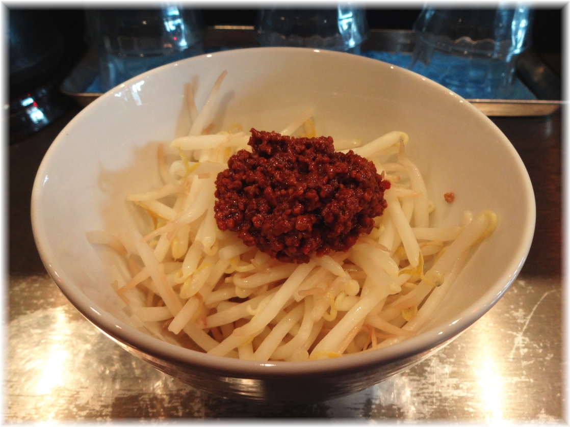 紅蠍 肉味噌モヤシ