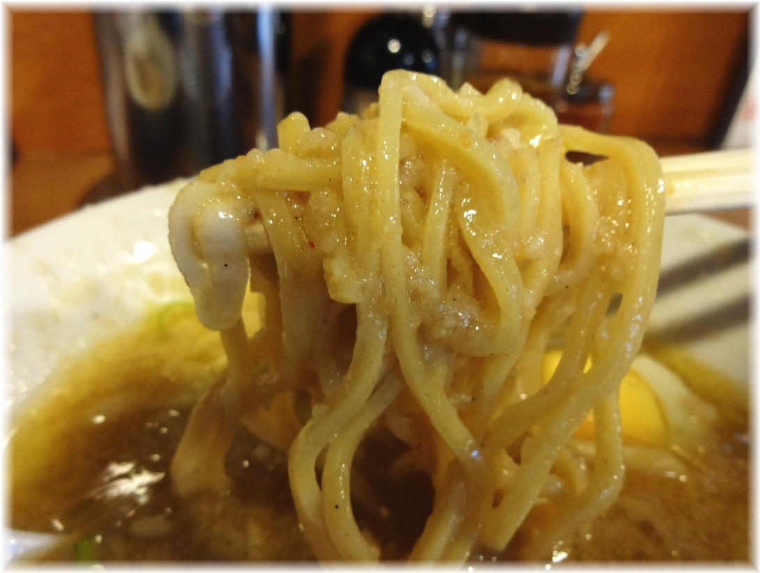 栄秀2 味噌つけ麺の麺2