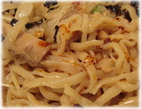 まとい 冷し担々麺にラー油