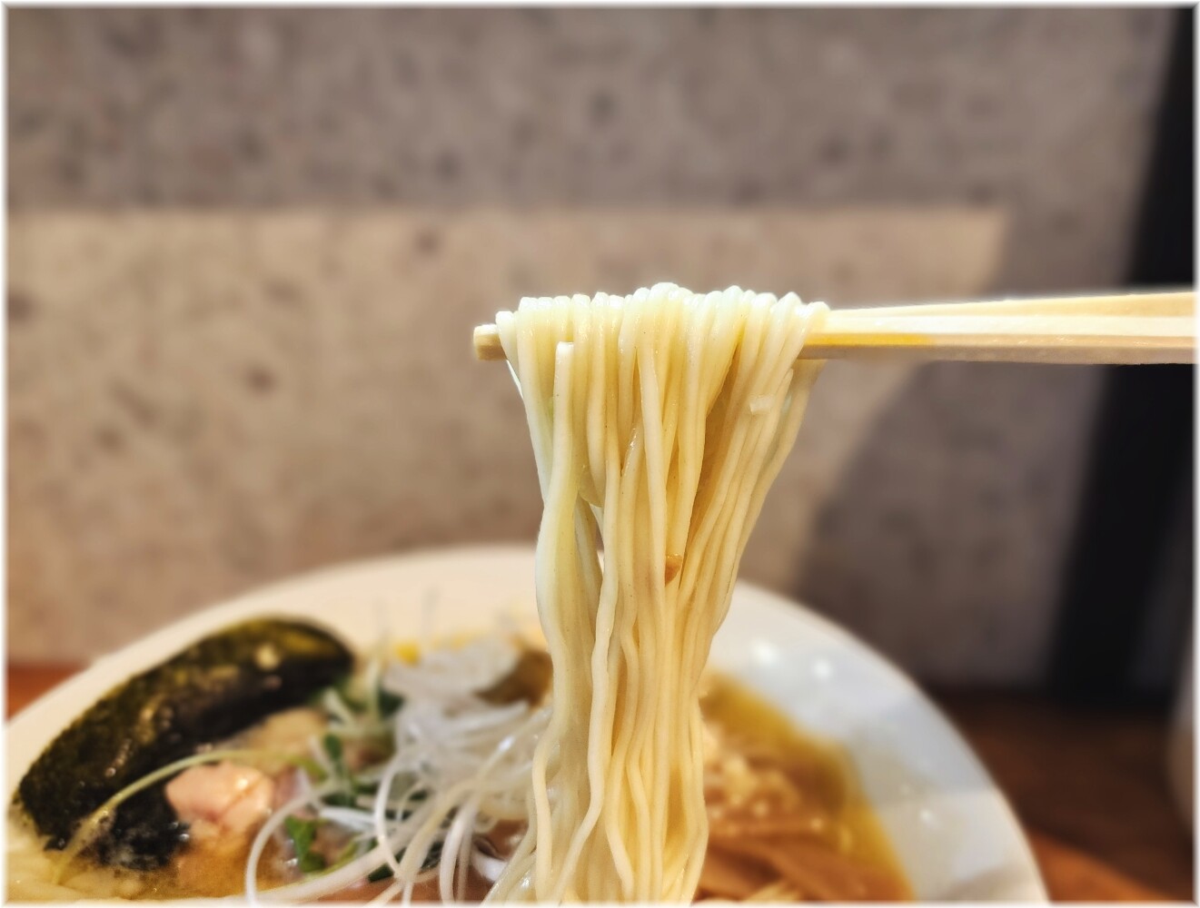 大喜18 特製とりそばの麺