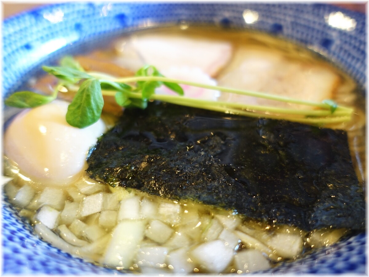 きく屋 煮干中華煮玉子入りの具2