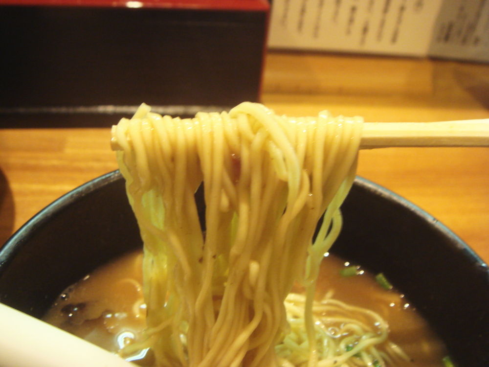づゅる麺池田 恵比寿神社前 〆ラーの麺