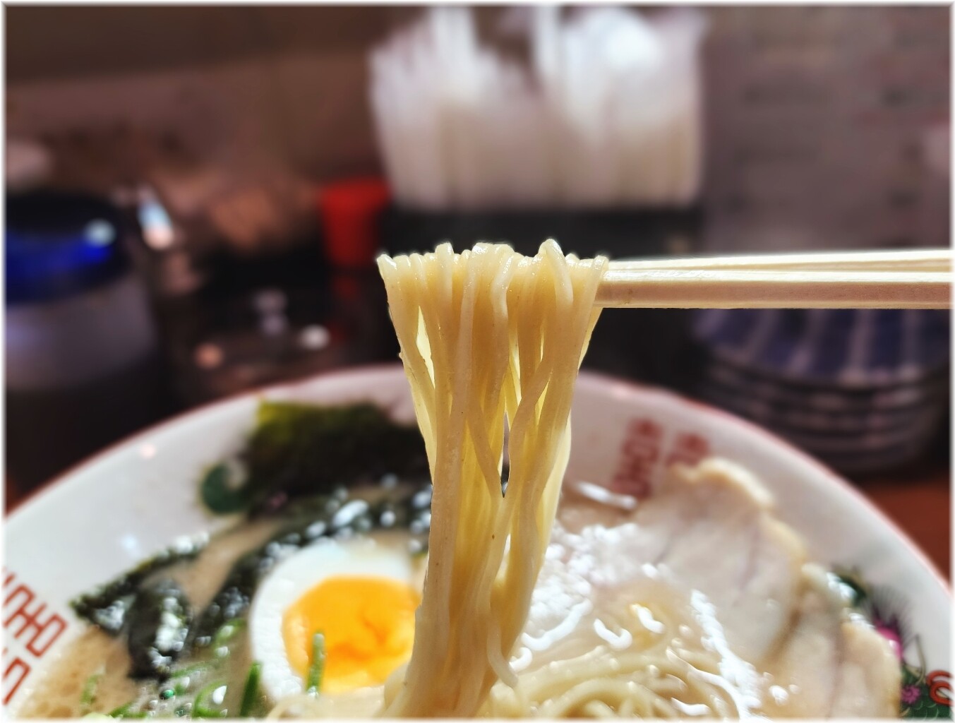 くるめや6 豚骨ラーメンの麺