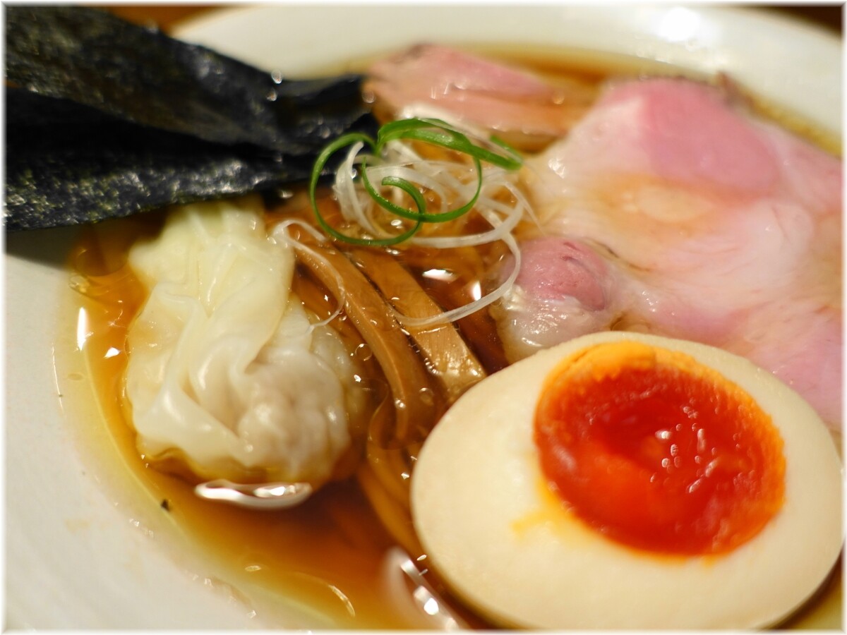 麦苗 醤油らあめん上トッピングの具2