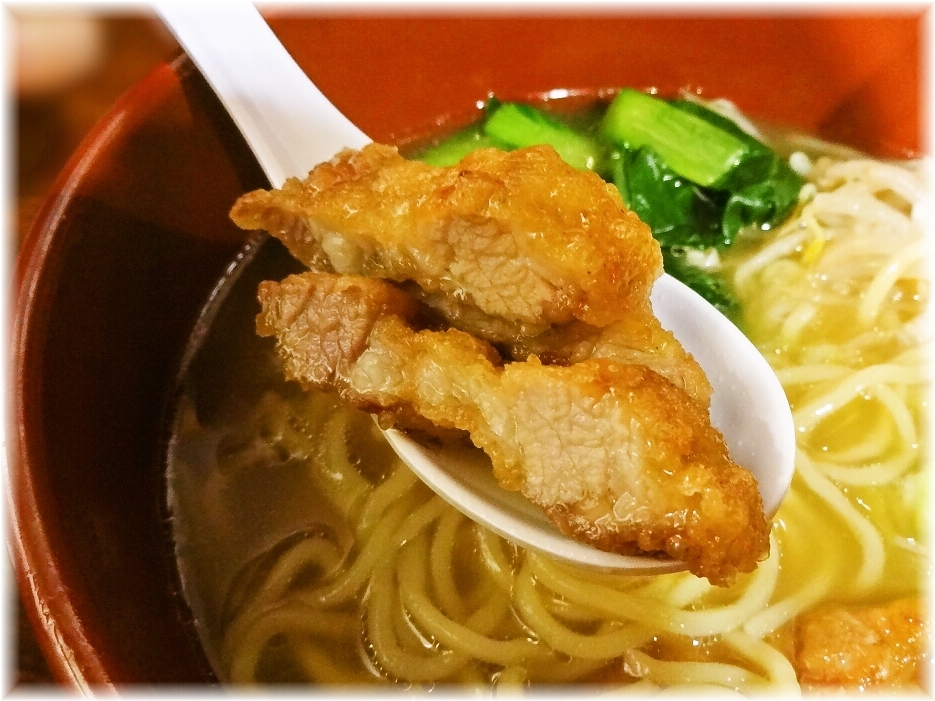 万世麺店新宿西口店 排骨拉麺のパーコー2