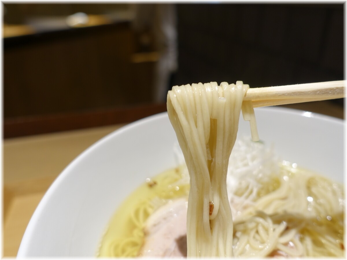 NIPPONRAMEN凛 塩らぁ麺の麺