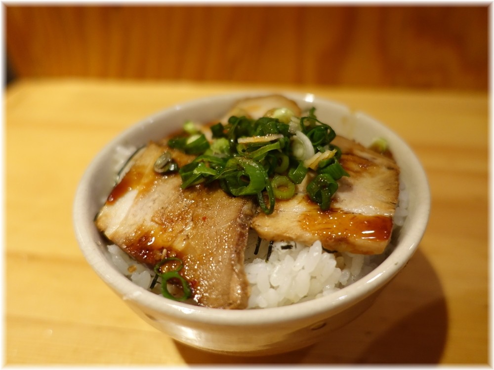 あたりや食堂 ミニチャーシュー丼