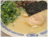 博多まるきんらーめん ラーメンの具