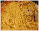 グスタメン 鶏絲担担麺の麺