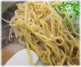 彩未 醤油ラーメンの麺