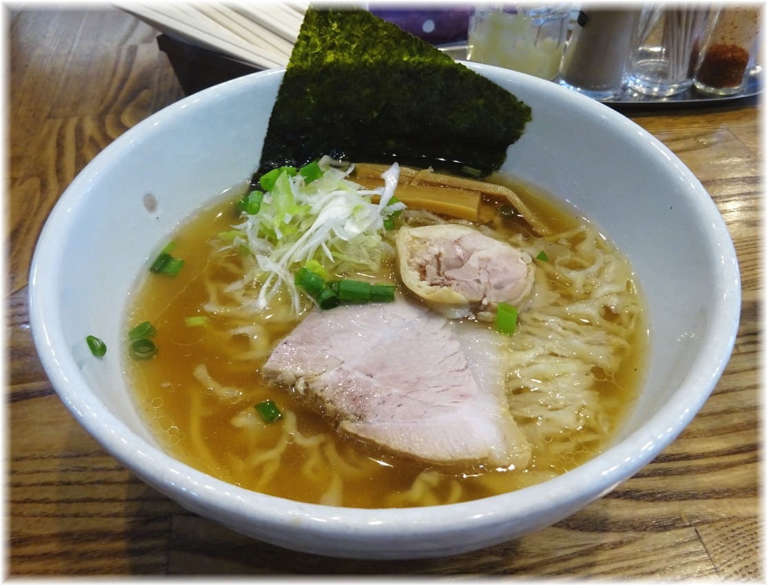 めんごころなつ 鶏清湯の自家製麺