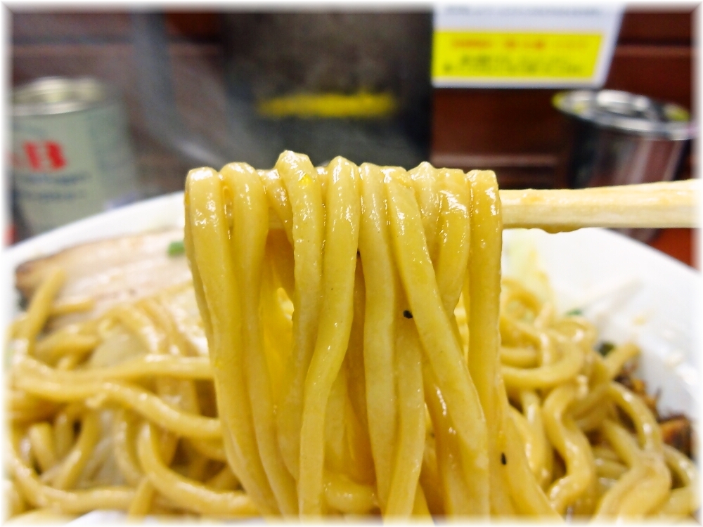 ぎょうてん屋 ぎ郎汁なしの麺2
