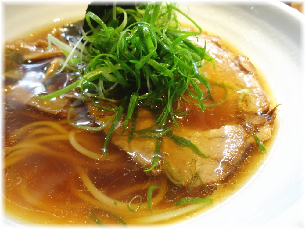 巌哲 醤油のスープ