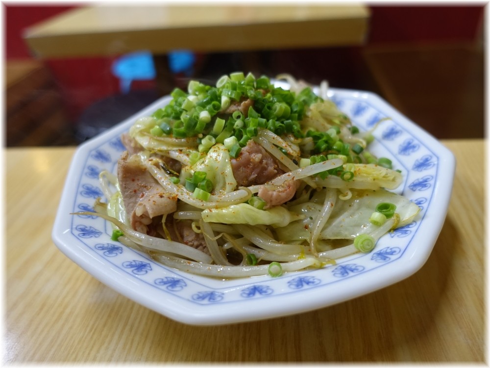 長浜らーめん呑龍2 牛モツ炒め