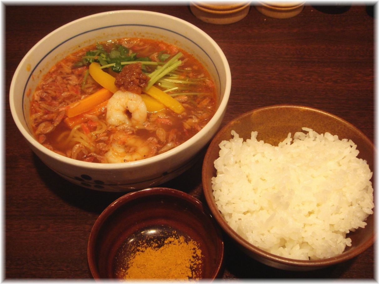 It's shrimp エビ麺、ライス、カレーパウダー