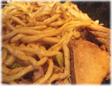 豚とこむぎ まぜそばの麺