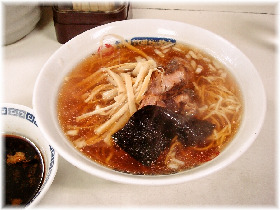 らーめん とも ラーメン