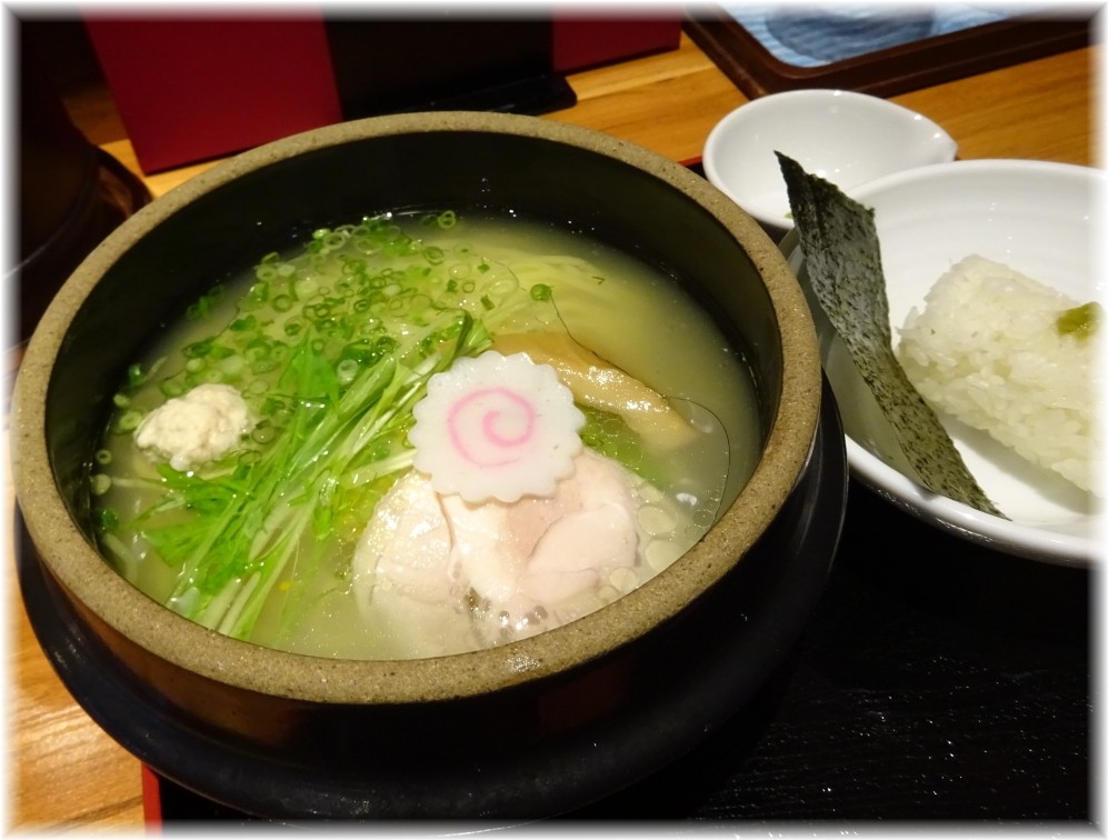 博多鶏ソバ華味鳥 華味鳥水炊きラーメン