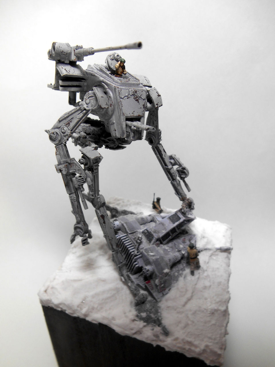 スターウォーズ　AT-ST   1/48  BANDAI  ジオラマ Amazon.co.jp: BANDAI SPIRITS(バンダイスピリッツ) スター