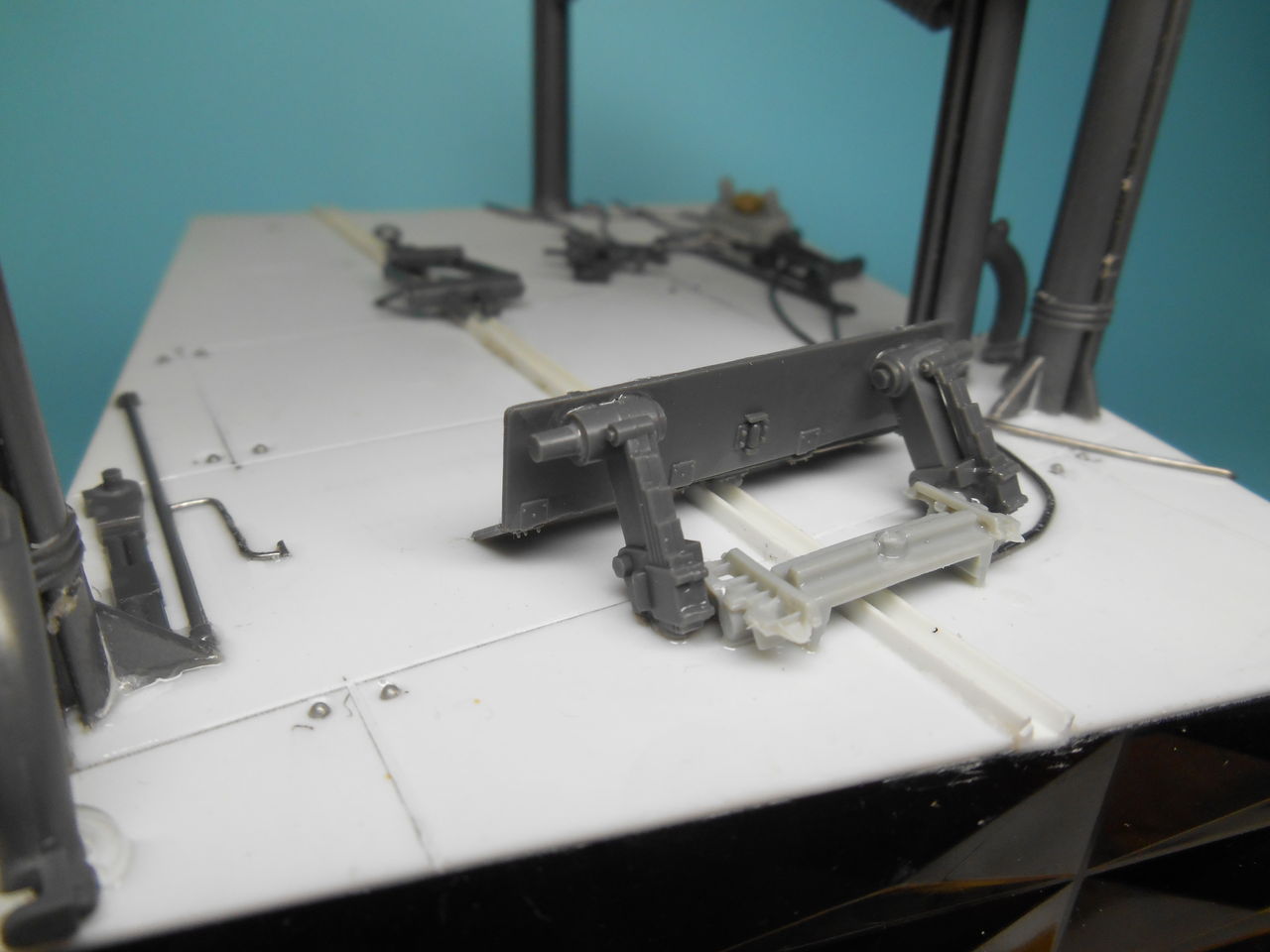 コア・ファイター格納庫①（ベース加工編） : 模型制作工房