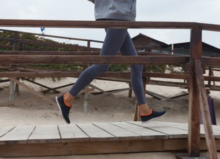 b66d7898b18d54bcd51abd5ff622be74_s