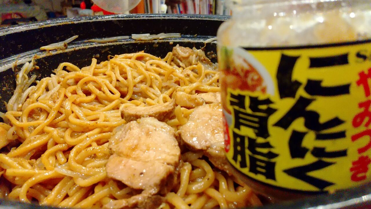 売り切れ続出 やみつきにんにく背脂 デカ盛り 食べ放題 ラーメン おかわりフリーダム 相模原大食いブログ