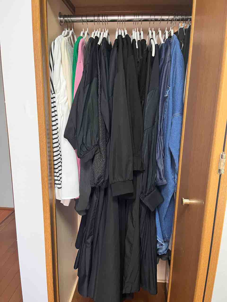 服の断捨離】服を捨てる基準 : やさしい時間と、もたない暮らし