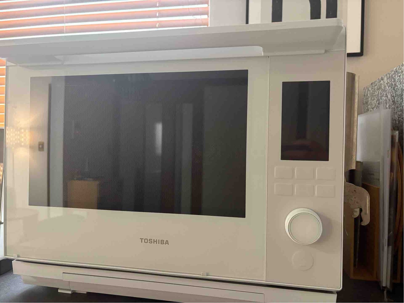 石窯オーブンレビュー｜東芝 石窯ドームER-D3000B 生活感のない