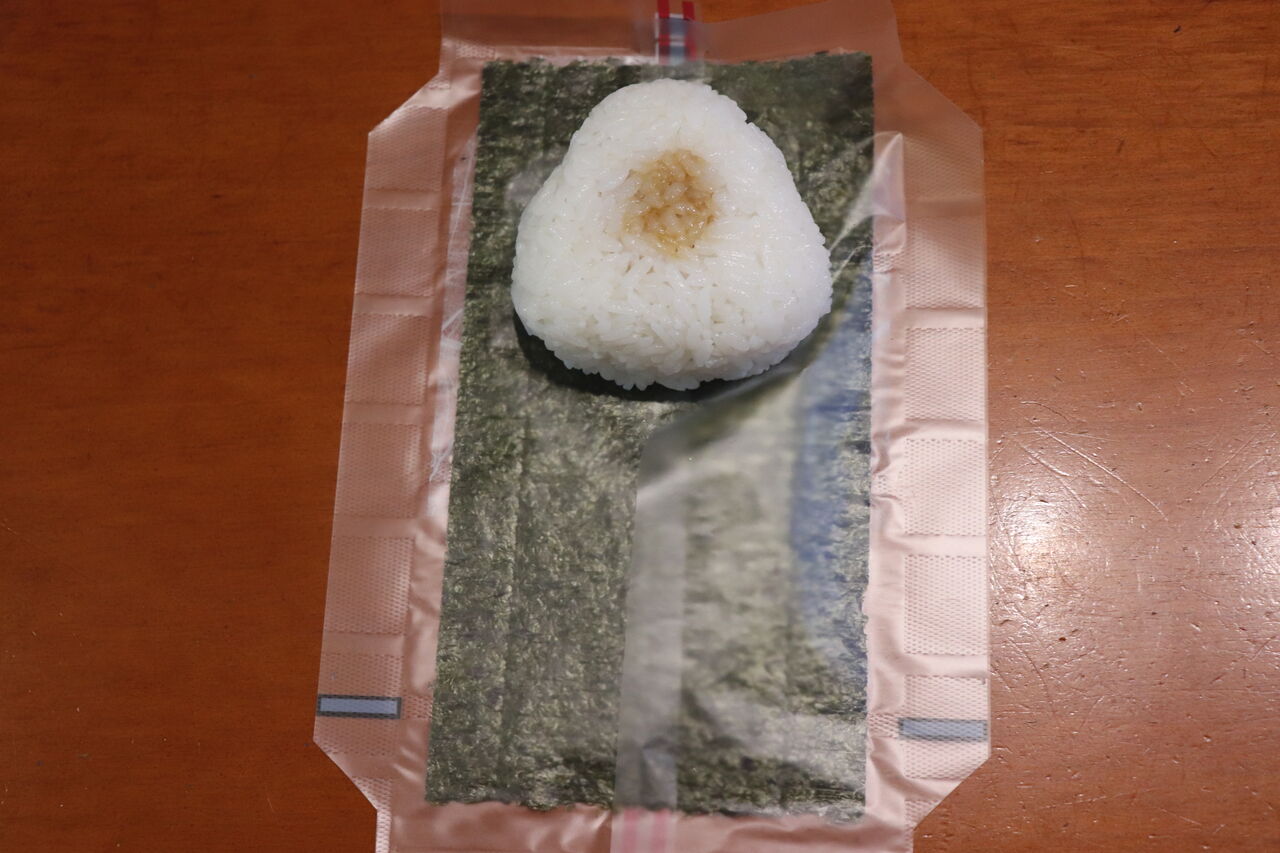 パリパリ海苔のおにぎりが作れる コンビニおにぎり海苔 やさしい時間と もたない暮らし Powered By ライブドアブログ パリパリ海苔のおにぎりが作れる コンビニおにぎり海苔 やさしい時間と もたない暮らし Powered By ライブドアブログ