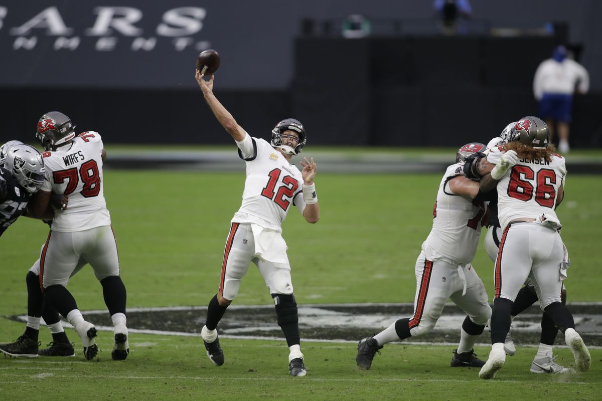 Nfl Qbトム ブレイディ Rb デリック ヘンリーらが10月の最優秀選手賞を受賞 ハドル速報 アメフトまとめサイト Nfl Qbトム ブレイディ Rb デリック ヘンリーらが10月の最優秀選手賞を受賞 ハドル速報 アメフトまとめサイト