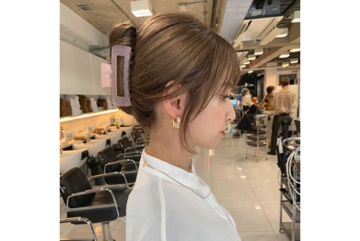 簡単ヘアアレンジ】ダサ見えしない!ヘアクリップを使ったまとめ髪6 ...