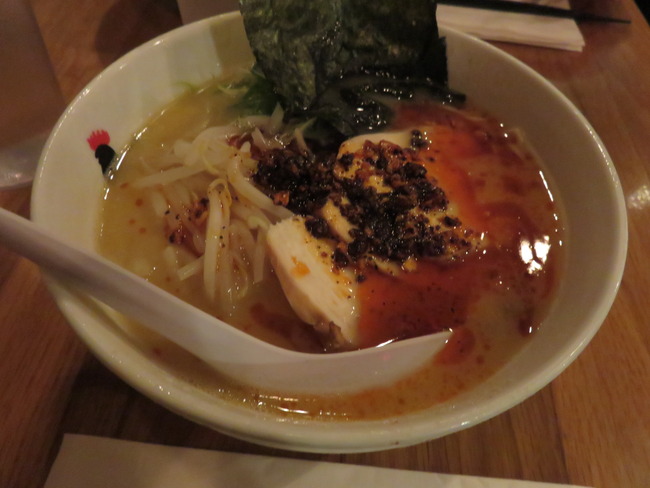 ピリ辛とんこつラーメン