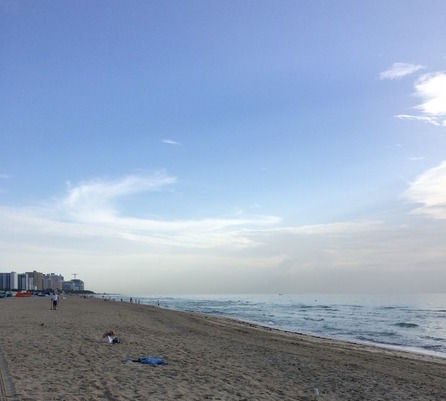 砂浜と空