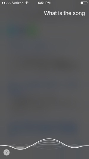 この曲はなんですか?という質問をSiriにする