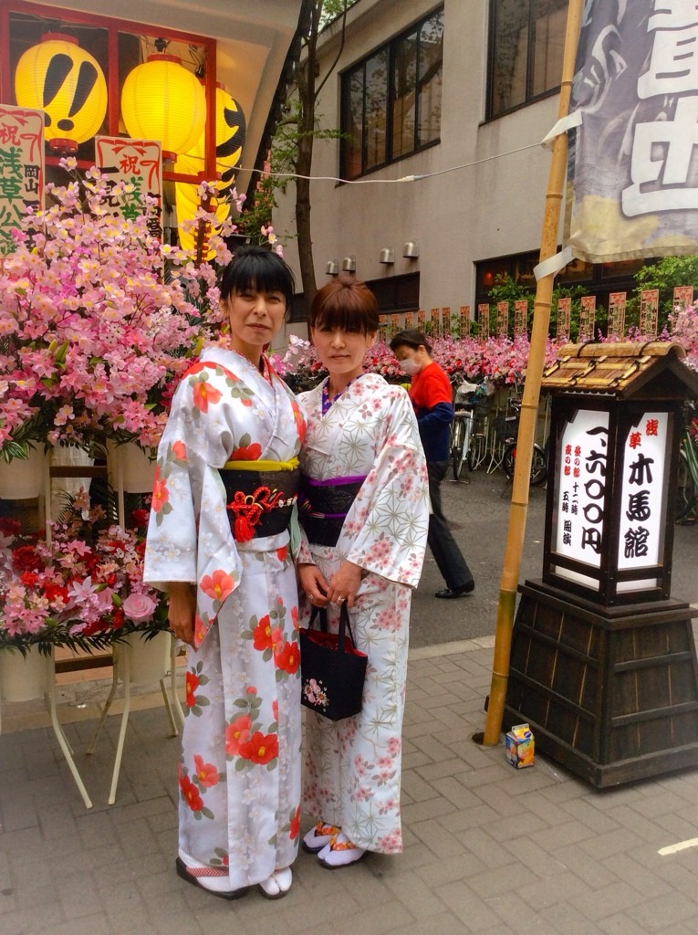浅草木馬館４月公演人見劇団着物で観劇 楽しさ倍増です O 浅草さわだ屋 レンタル着物で浅草散策