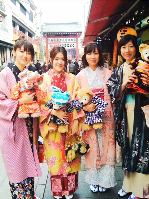 浅草でちょっと変わったお着物女子会 浅草さわだ屋 レンタル着物で浅草散策 浅草でちょっと変わったお着物女子会 浅草さわだ屋 レンタル着物で浅草散策