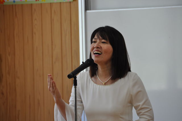 国吉なおみ さんを招き平和月間特設授業 ３年生 宮古島市立平良第一小学校校長通信