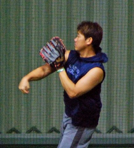 【朗報】松坂大輔「よくわからないけどなぜか急に肩の調子が良くなってきたから投球練習再開します」