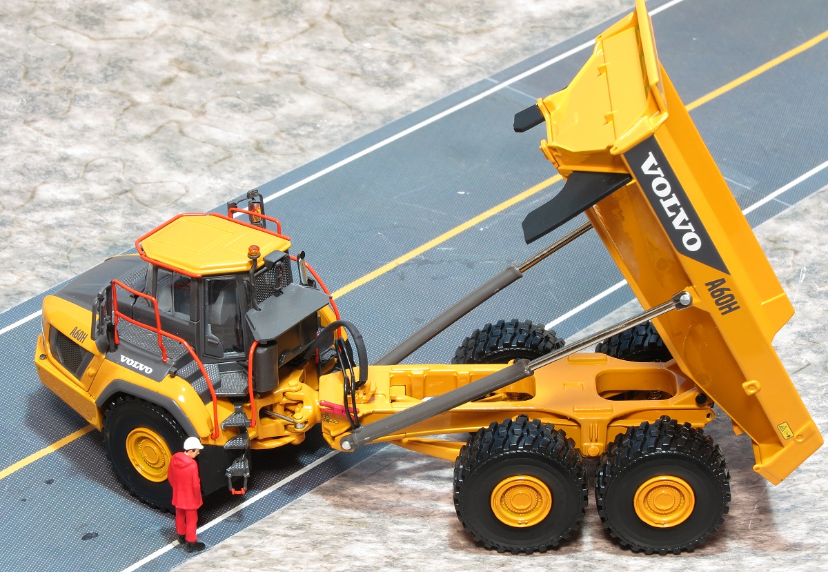 1/50 Articulated dump truck : あっとtkm