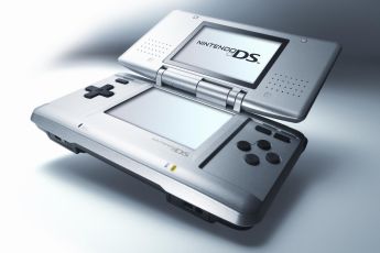 【驚愕】「タイムカプセルから掘り出したDSが起動した！」驚く新成人と「タイムカプセルにDS入れたの？」と驚く大人wwwww