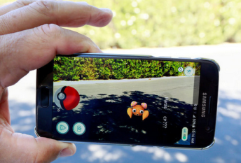 【悲報】ポケモンGO　IGNはスコア7点の酷評 「今は流行っているが内容が薄いのですぐに飽きる。新鮮さがなくなったとき魔法は解けるだろう」