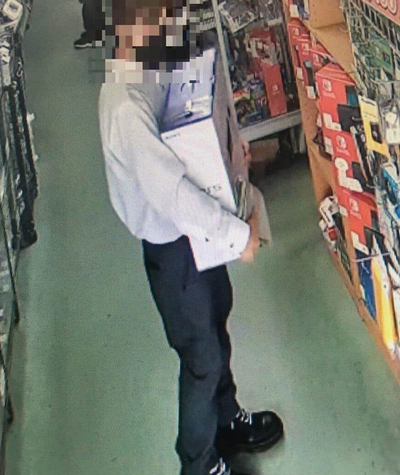 【悲報】「プレステ5」2台を勤務先から盗んだ疑い アルバイト店員を逮捕