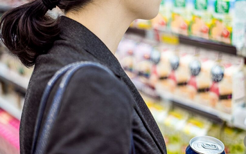 【暮らし】コンビニでお茶を選ぶことすら「ダルくて無駄な時間」…「無気力」なのではない、今の若者たちに起きていること
