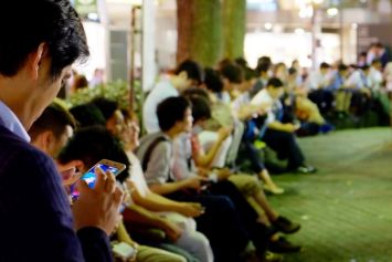 【悲報】「ポケモンGO」、ユーザー数が全盛期と比べ8割も減少　どうしてこうなった…