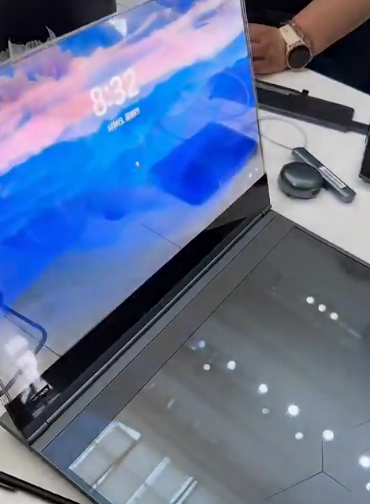 【動画】レノボのPC、ディスプレイ透明。キーボードは無い。もう中国には敵わない。日本製は皆無